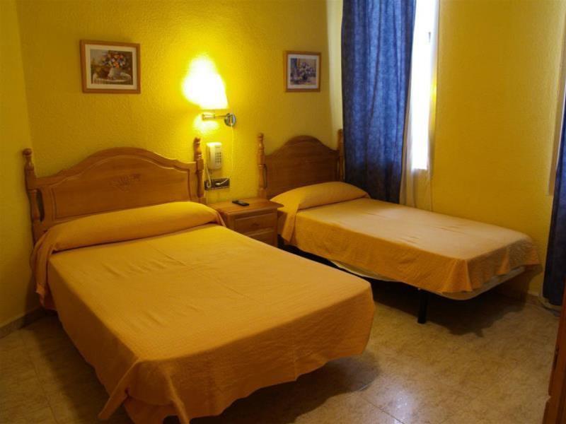 Hostal Cruz Sol Madri Exterior foto